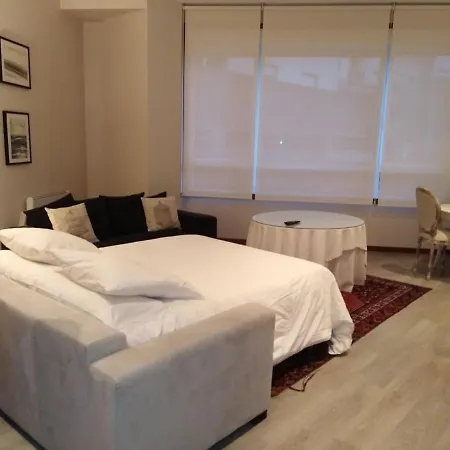 Apartamento Modernista Con Garaje *
